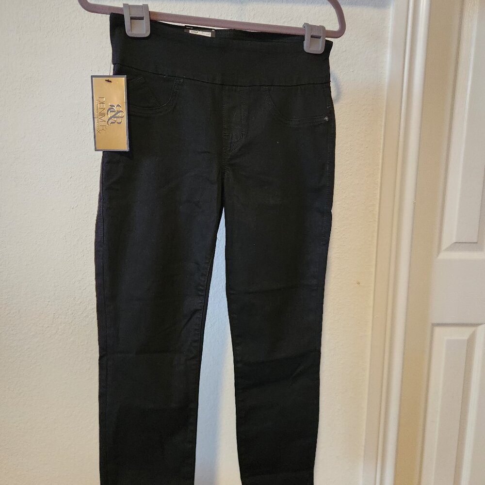 NWT Rock & Republic Fever Pull-On Jeggings in Black